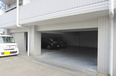 【駐車場】 | 萬ビル