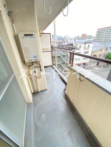 大阪市淀川区三国本町２丁目の賃貸マンションのバルコニー