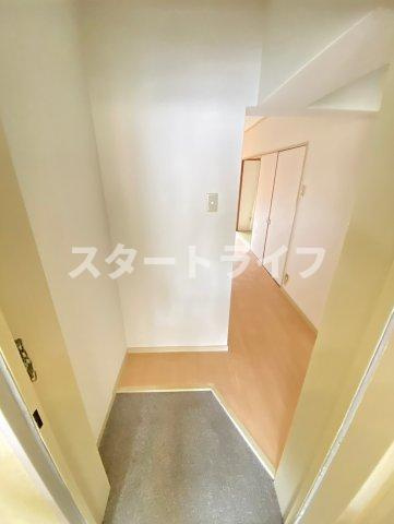 大阪市淀川区三国本町２丁目の賃貸マンションの玄関