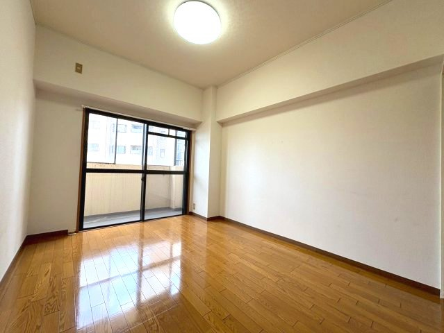 ファミティ弐番館の洋室