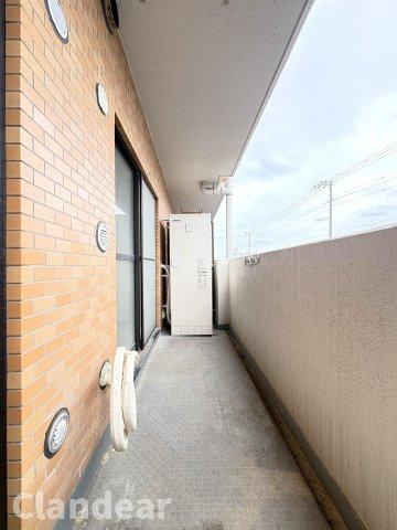 ライオンズマンション草加東のバルコニー|ドキドキの新生活も、安心してスタート。ぴったりの住まいを見つけませんか？クランディアが一緒に住まい選びをサポートします‼　まずは、お気軽にお問合せください　＃クランディア