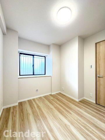 ライオンズマンション草加東の洋室|ドキドキの新生活も、安心してスタート。ぴったりの住まいを見つけませんか？クランディアが一緒に住まい選びをサポートします‼　まずは、お気軽にお問合せください　＃クランディア