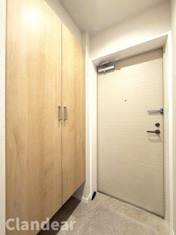 ライオンズマンション草加東の玄関|ドキドキの新生活も、安心してスタート。ぴったりの住まいを見つけませんか？クランディアが一緒に住まい選びをサポートします‼　まずは、お気軽にお問合せください　＃クランディア