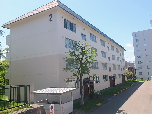 札幌西月寒団地２号棟