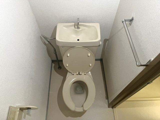 Fiori(フィオーリ）【キャッシュバック対象物件】のトイレ|シンプルで使いやすいトイレです