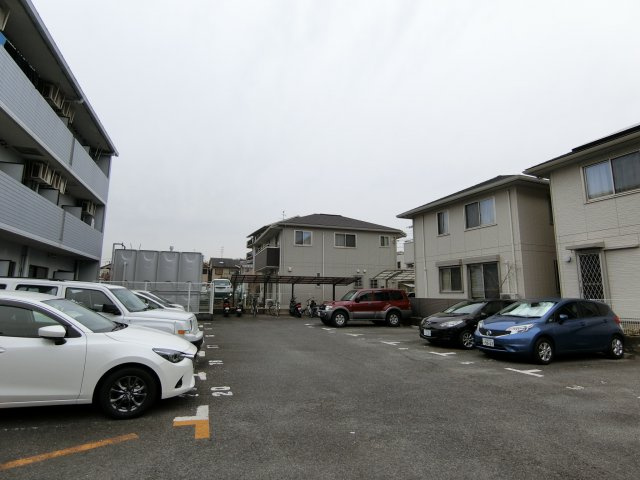 プラザハイツ見付山の駐車場