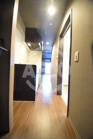 N Residence新今宮の玄関|N Residence新今宮　廊下