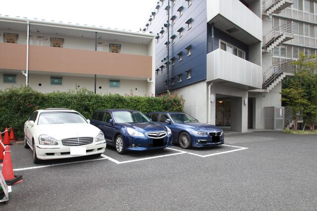 川崎市多摩区中野島３丁目の賃貸マンションの駐車場