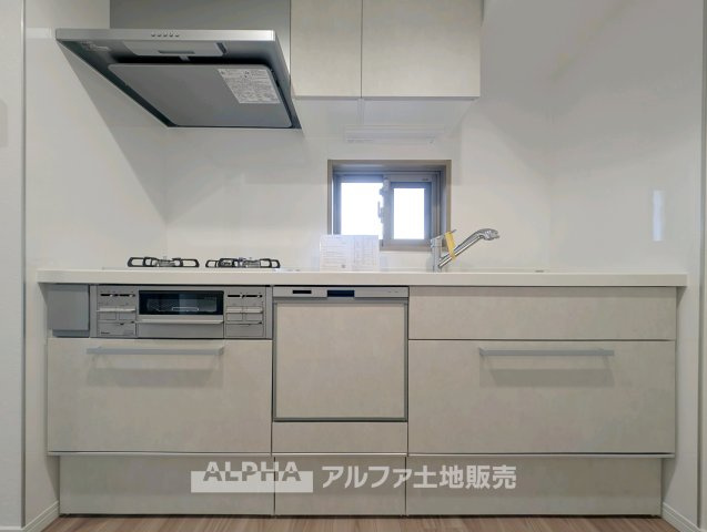 エクストール世田谷千歳のキッチン|【Life without end】
◆心地よさを求めて◆終わりのない暮らしづくりはキッチンから始まる。食事は暮らしの中でとても重要。お洒落なキッチンを使用すれば空間の居心地良さが変わる。