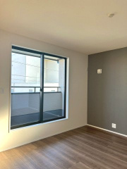 リーブルガーデン丸亀市川西町南５号棟の洋室