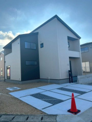 リーブルガーデン丸亀市川西町南５号棟