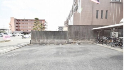 【駐車場】 | プレミール筑紫