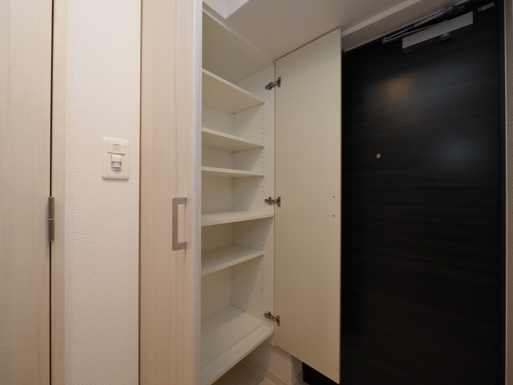 S-RESIDENCE阿波座WESTの収納