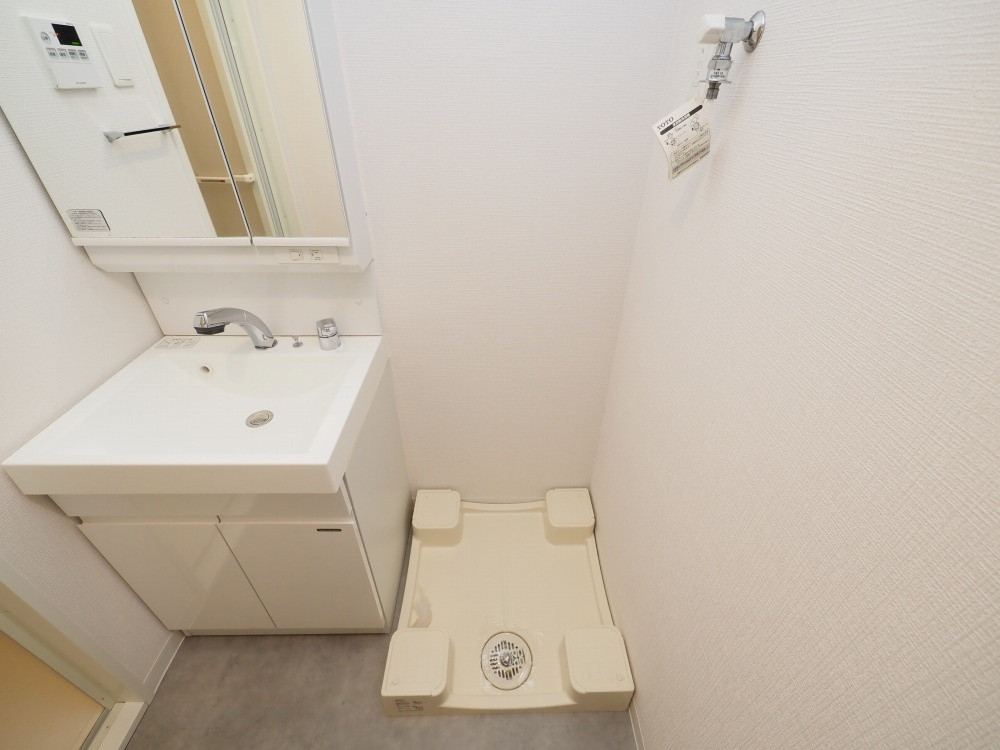 S-RESIDENCE阿波座WESTの洗面所