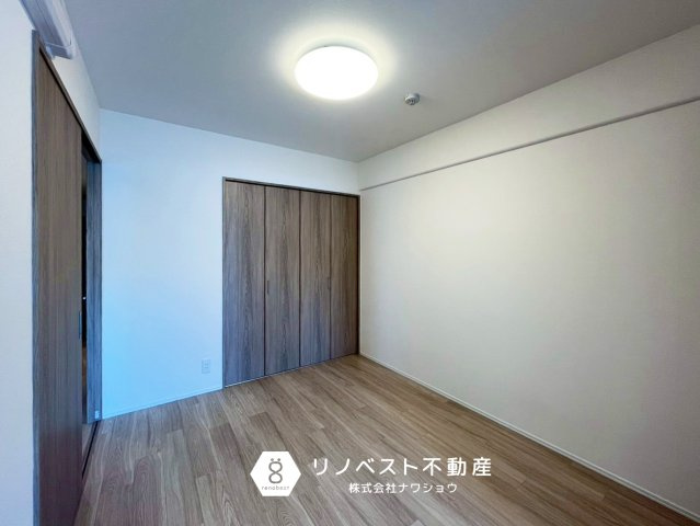 ディオ・フェルティ布施の洋室|約5.1帖の洋室♪
リビングに面したクローゼット付きのお部屋です◎お子様の遊び場におすすめ♪