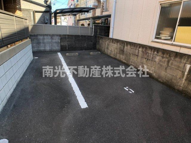 ル・プラトーの駐車場