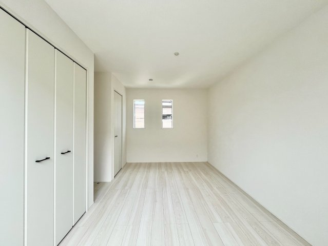 【仲介手数料無料】所沢市上新井5丁目の洋室|明るい洋室です