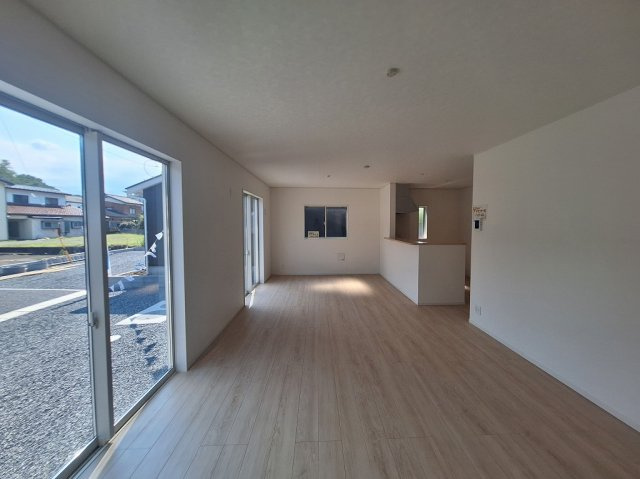 クレイドルガーデン高崎市吉井町下長根第3の居間・リビング|現地撮影