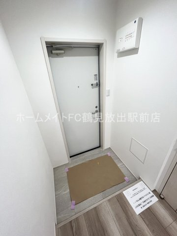 フジパレス鴫野東イーストの玄関
