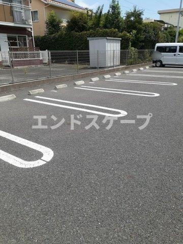 ヴィラ　プラシードＢの駐車場|高崎、前橋のお部屋探しはエンドスケープまで！お客様の理想お聞かせ下さい♪