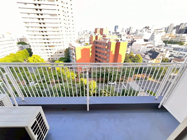【バルコニー】