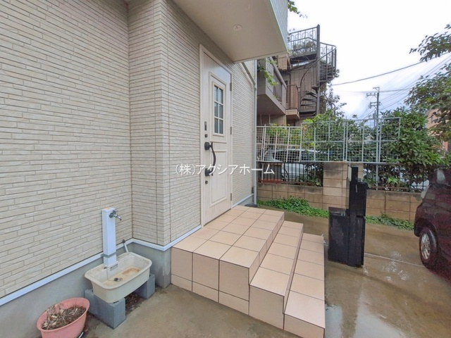 所沢市林3丁目　中古一戸建　～屋上バルコニー～の玄関