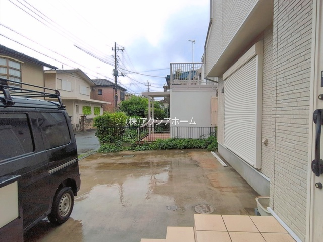 所沢市林3丁目　中古一戸建　～屋上バルコニー～の駐車場|カースペース並列3台可能（車種制限あり）