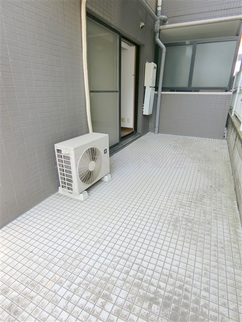 シンシア蒲田の庭|約7.3帖の専用庭！テラス