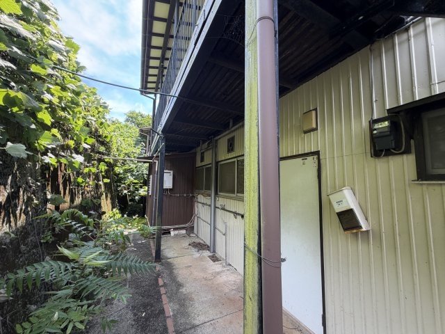 熱海市上多賀　アパート2棟の外観|アパート②・1階通路