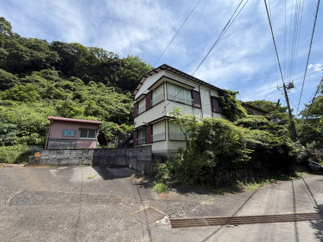 熱海市上多賀　アパート2棟の外観|アパート②・前面道路含む現地写真