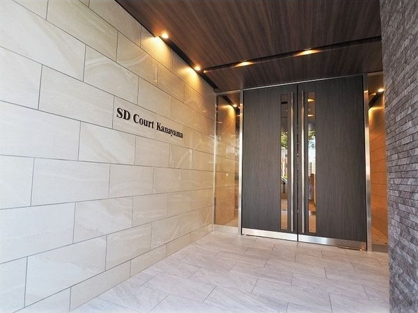 SD Court Kanayamaのエントランス|落ち着いたエントランスです