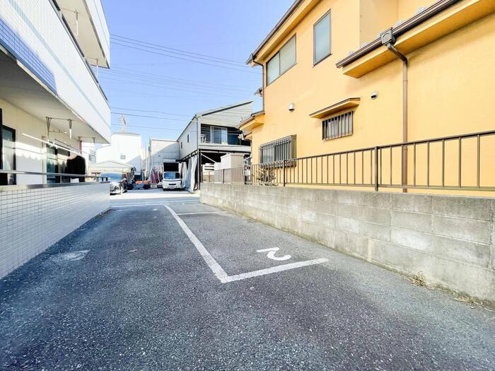 カーサM.Uの駐車場