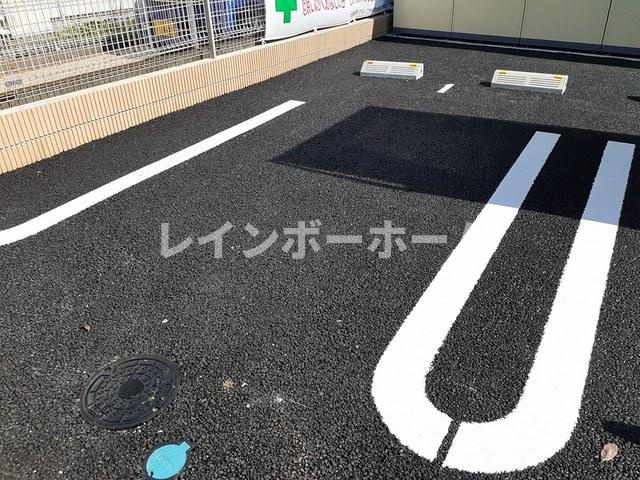 KARAZの駐車場