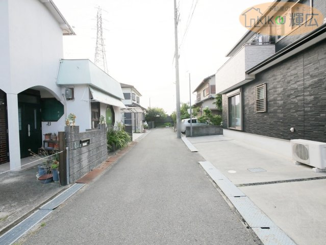 加古郡稲美町六分一　土地の前面道路含む現地写真