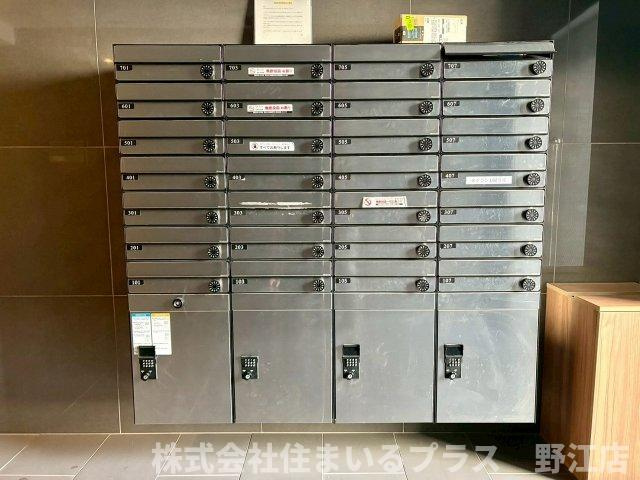コートエスト都島のエントランス