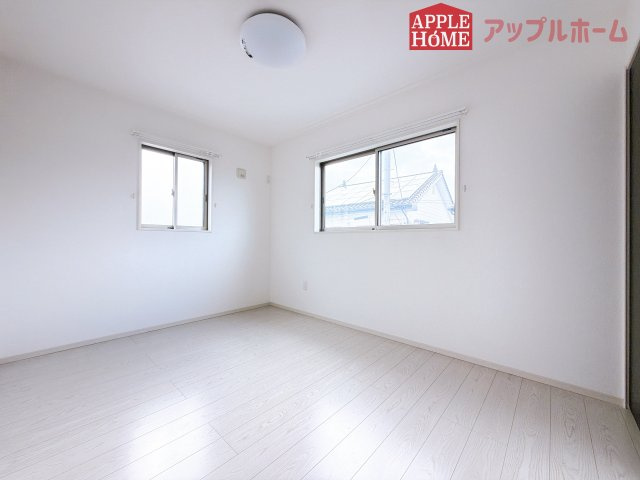 [中古住宅] 熊谷市玉井 1期の洋室|２階居室は全室収納あり！たっぷりある収納活用でお部屋もキレイを保てます♪