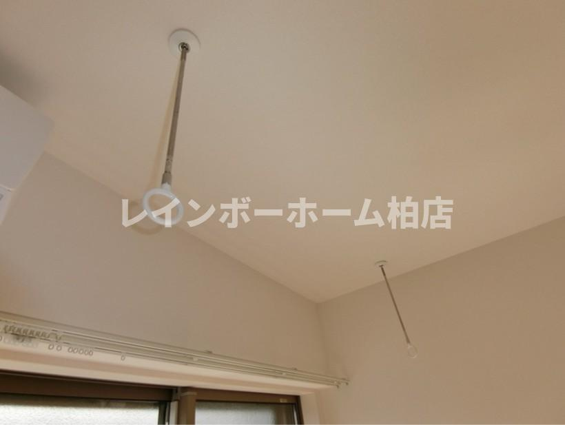 仲介手数料（賃料の1.10ヵ月）の50％OFF対象物件！の設備|室内物干しです