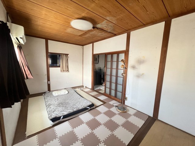 小城市三日月町堀江　倉庫付　7DKの和室