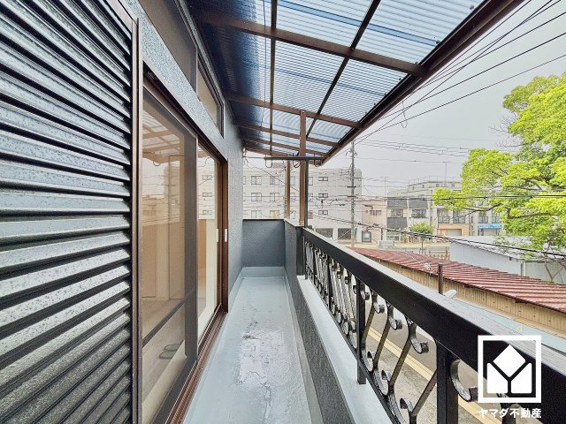 西宮市小松南町2丁目のバルコニー
