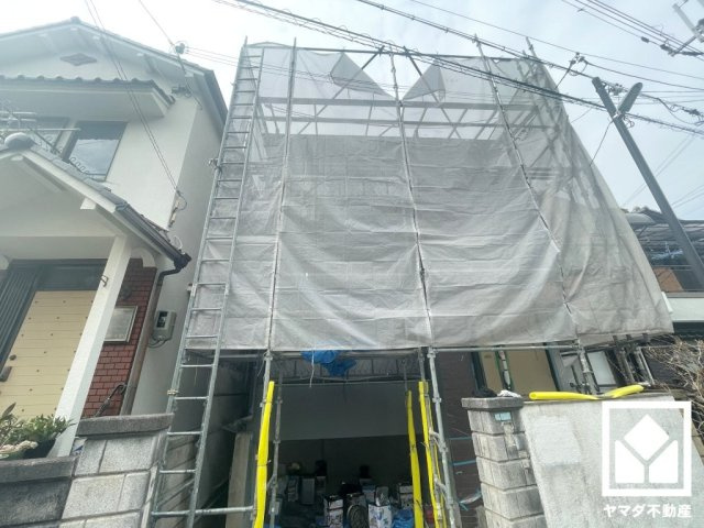 西宮市小松南町2丁目の玄関
