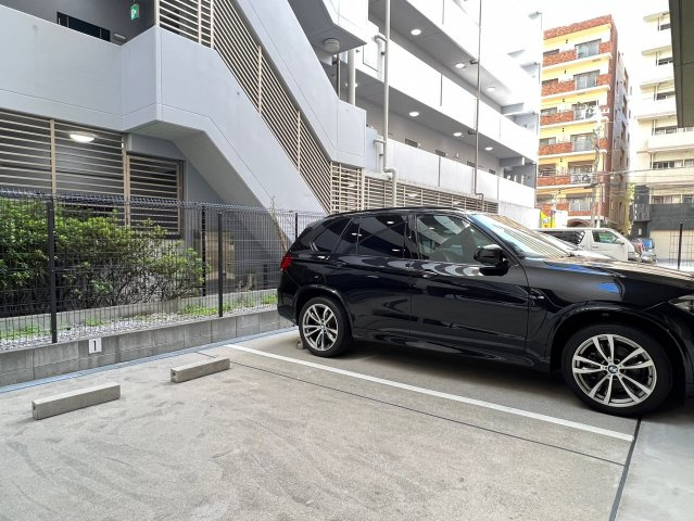 CITY　SPIRE心斎橋EAST（旧サルボサーラ）の駐車場