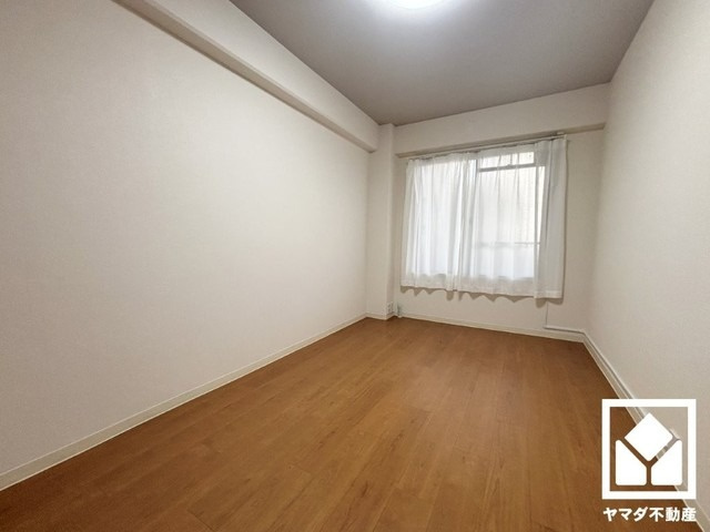 苦楽園アーバンライフ1号棟の子供部屋|納戸は居室としてもお使いいただけます。お子様のお部屋などにも丁度良い広さです。