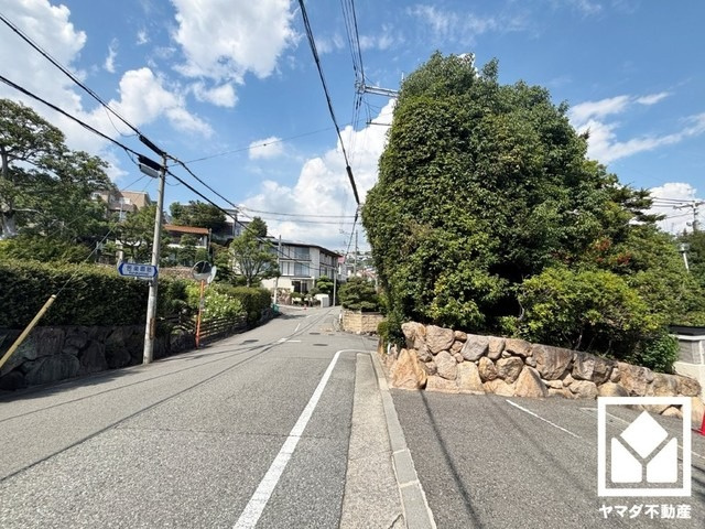 苦楽園アーバンライフ1号棟のその他|「セブンイレブン西宮樋之池町店」まで徒歩11分、「関西スーパー苦楽園店」まで徒歩12分など、お買い物施設が徒歩圏内に複数あり便利な住環境です。