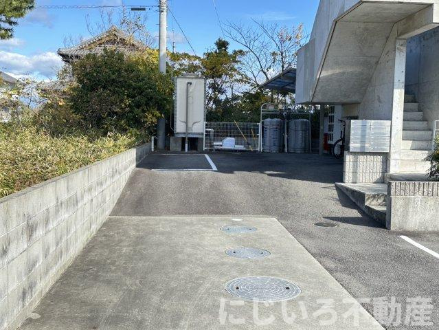 ピース・スクエア津乃峰の駐車場