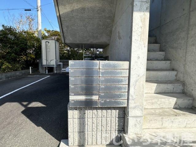 ピース・スクエア津乃峰のエントランス