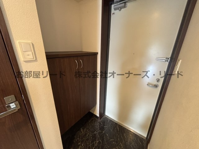 AlettA合川町の玄関