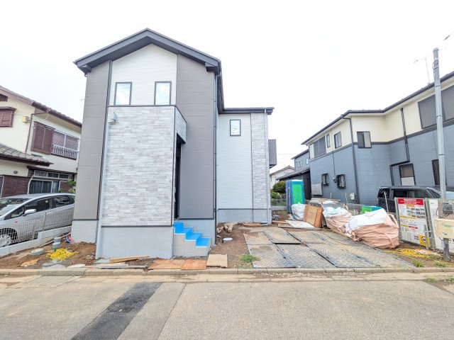 龍ケ崎市小通幸谷町　1期　新築戸建ての前面道路含む現地写真|陽当たりや敷地の広さをご確認できます！
本日のご見学も可能です♪
お気軽にお電話またはお問い合わせください。