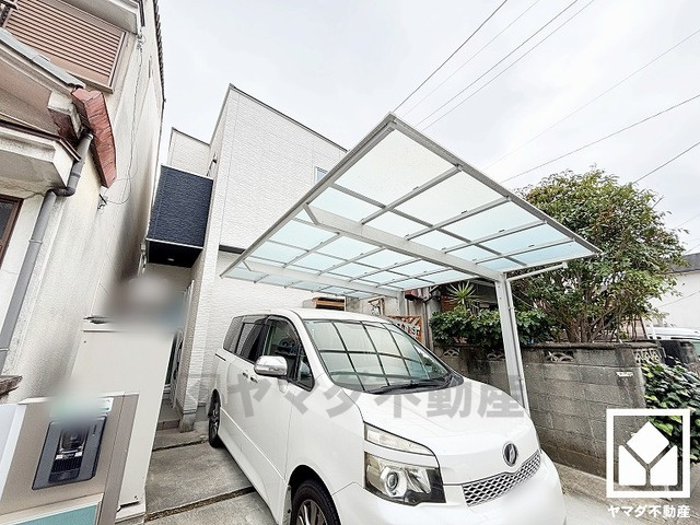 尼崎市西難波町2丁目の外観|広々15帖のLDKが魅力。家族全員がリラックスできる、ゆったりとした快適リビングで温かい団らんの時間を。