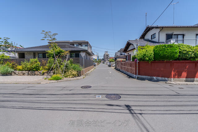 水戸市白梅3丁目　戸建の前面道路含む現地写真