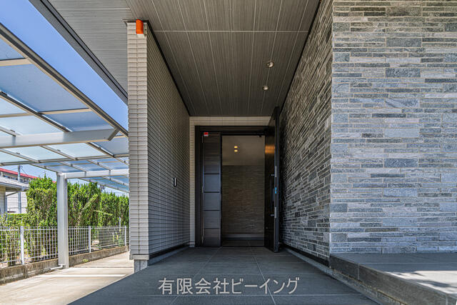 水戸市白梅3丁目　戸建の玄関